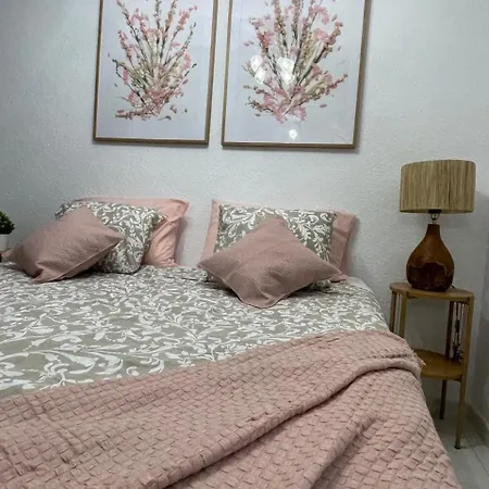 Apartment Seaview Port Royal, Cristianos, Heated Pool, Wifi *