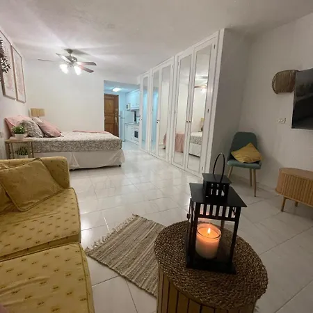 Apartment Seaview Port Royal, Cristianos, Heated Pool, Wifi