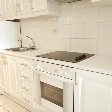 Seaview Port Royal, Cristianos, Heated Pool, Wifi Apartamento *