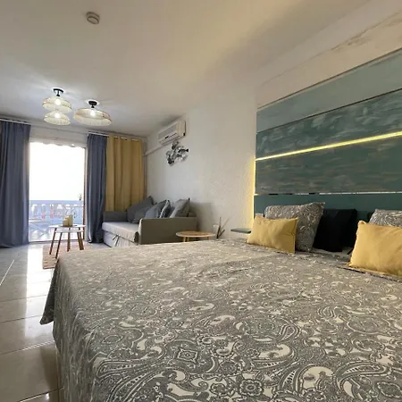 Seaview Port Royal, Cristianos, Heated Pool, Wifi