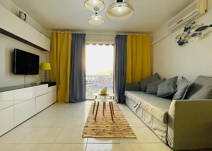 Seaview Port Royal, Cristianos, Heated Pool, Wifi