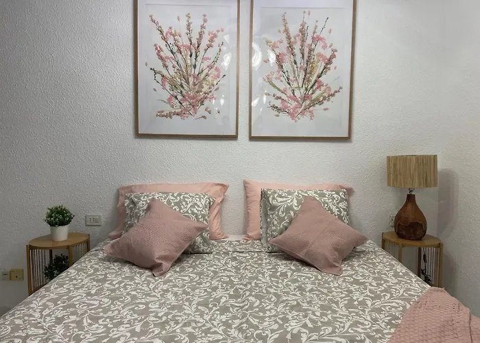 公寓 Seaview Port Royal, Cristianos, Heated Pool, Wifi 洛斯克里斯蒂亚诺斯